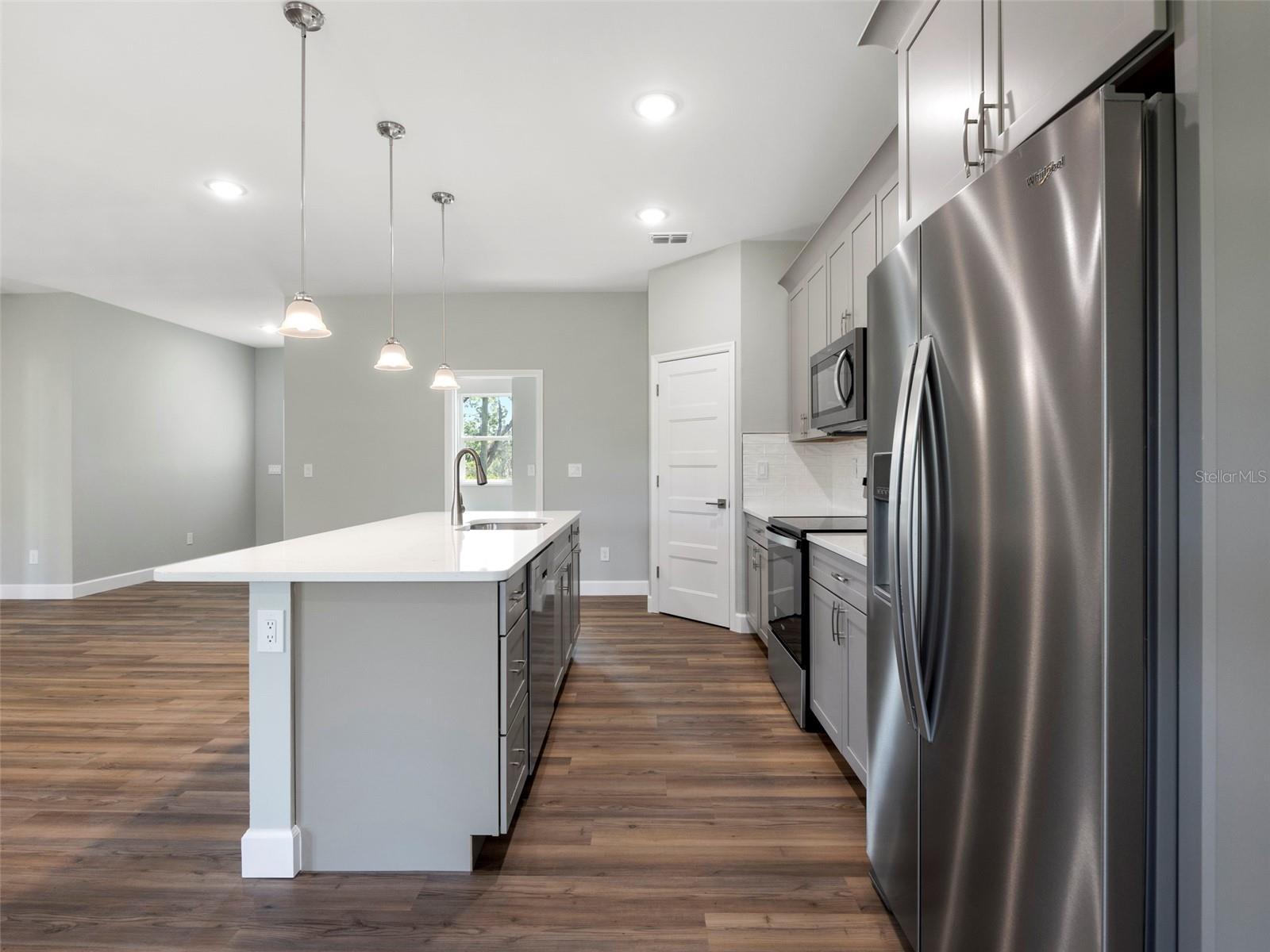 3215 DOUGLAS RD