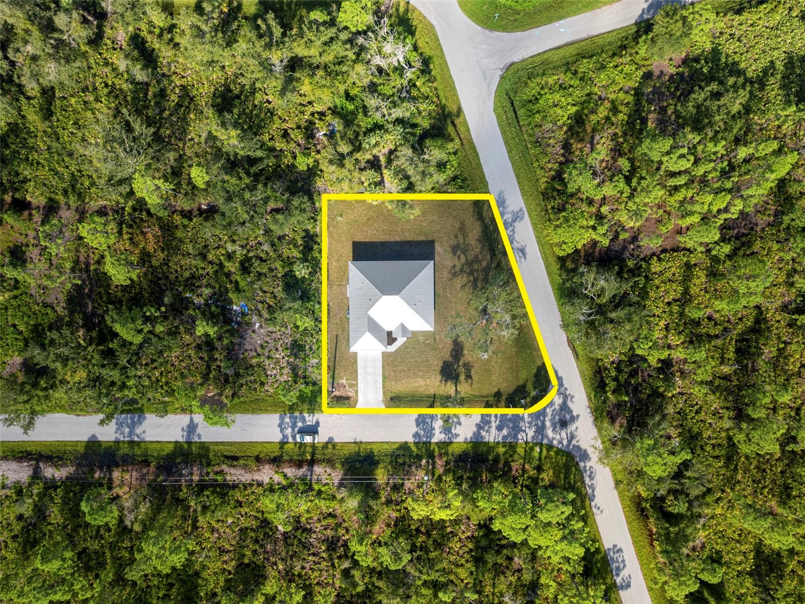 3215 DOUGLAS RD