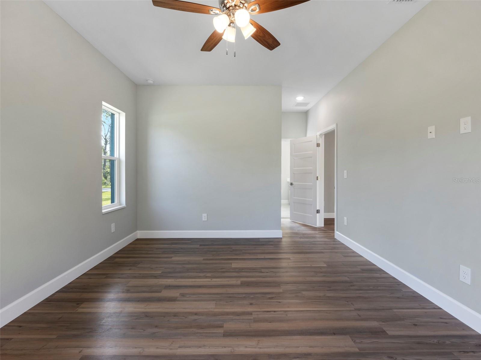 3215 DOUGLAS RD