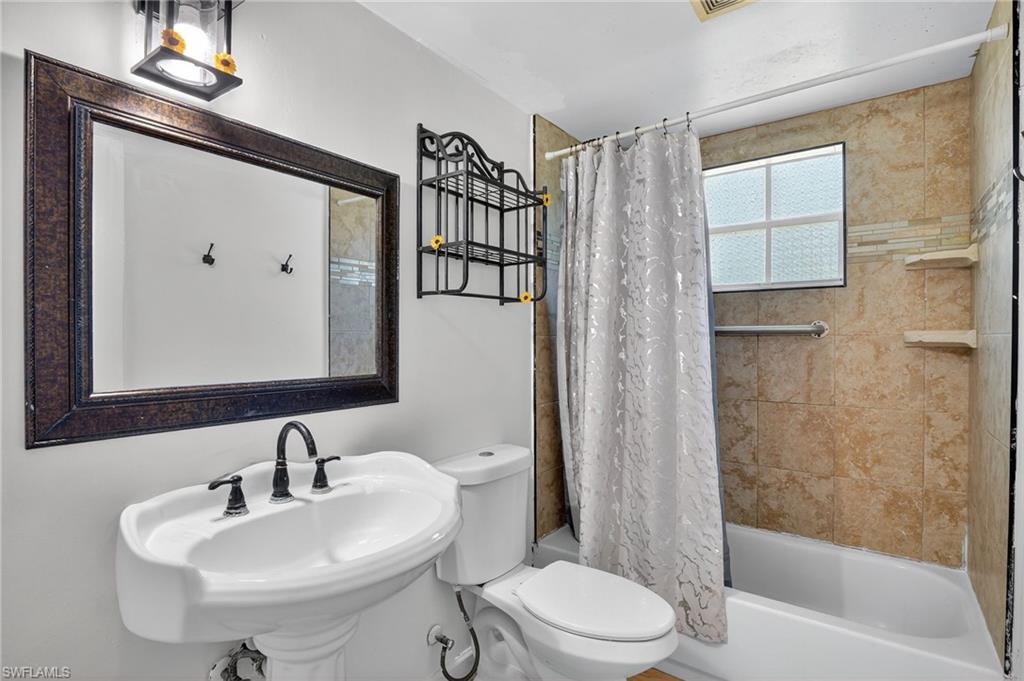 245 Hubbard AVE