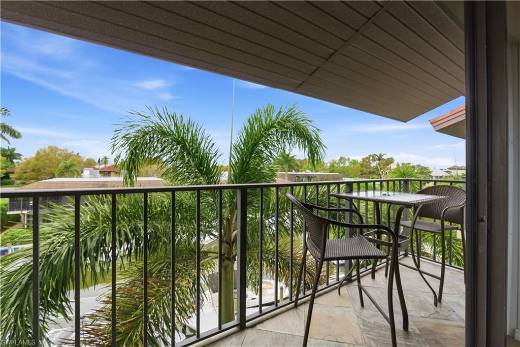 1400 Blue Point AVE 206