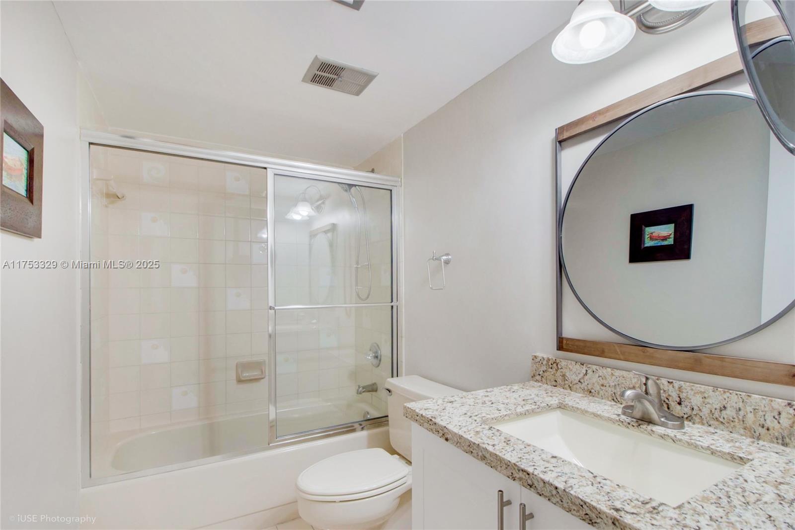 6061 Collins Ave # 14C