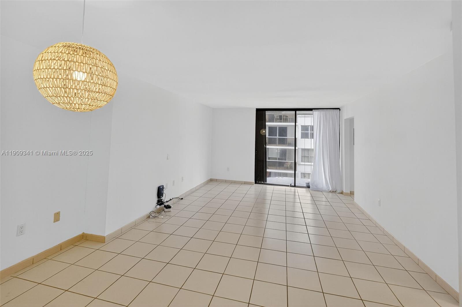 6061 Collins Ave # 7B