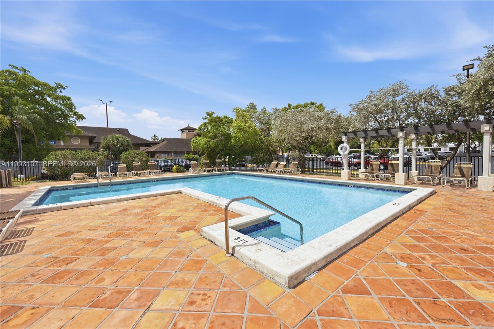 10431 N Kendall Dr # D204