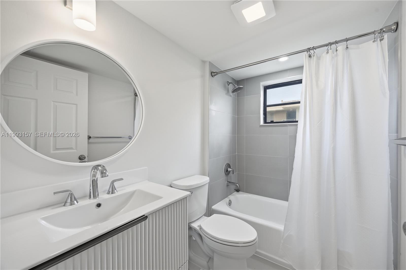 10431 N Kendall Dr # D204