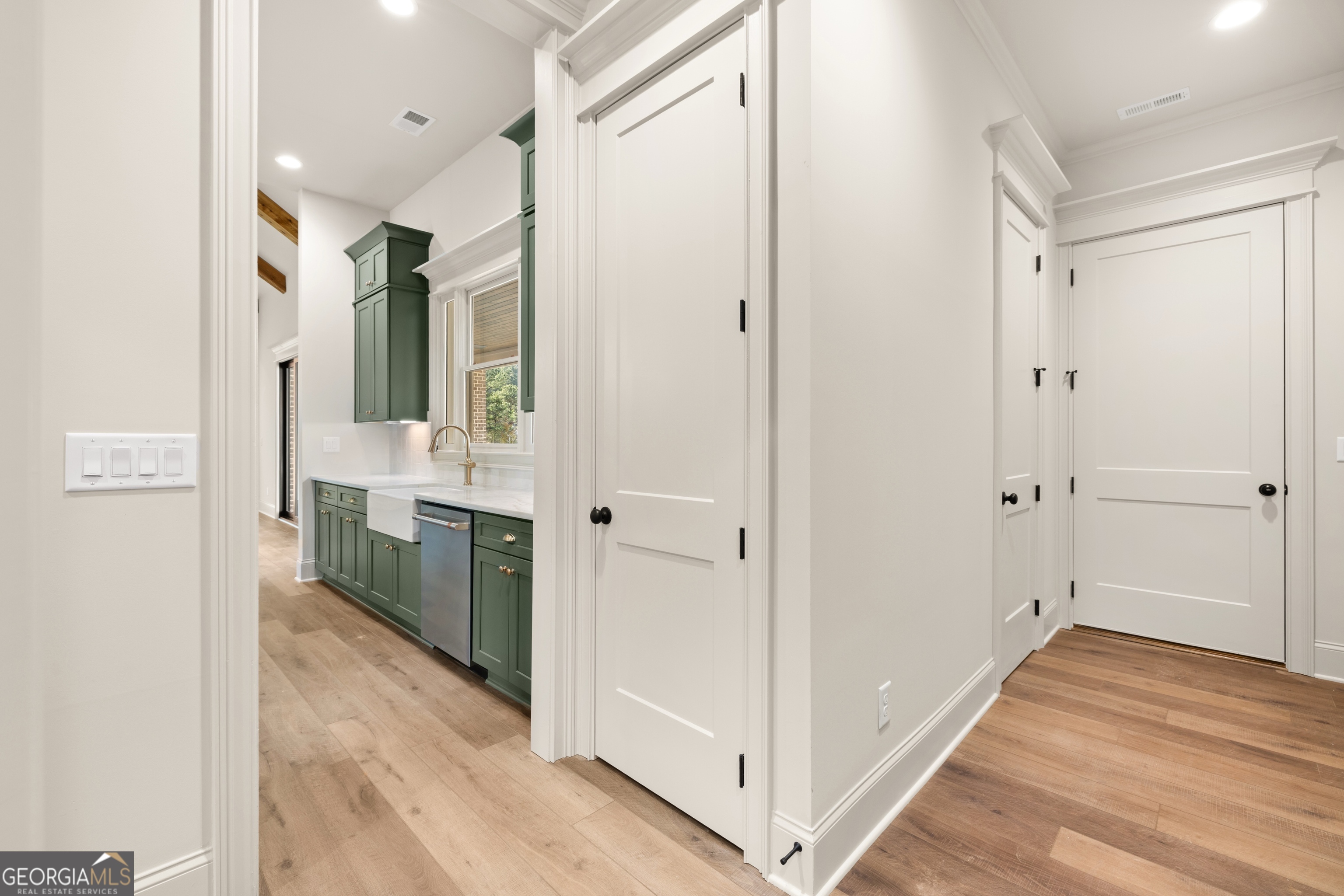 172 Iroquois Court
