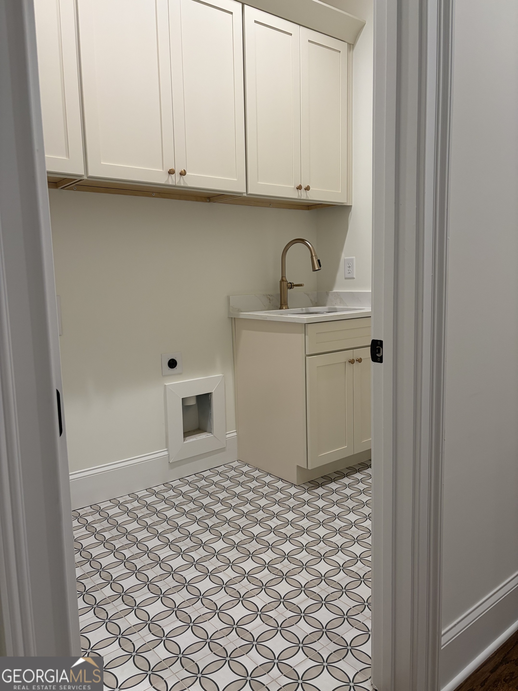252 Iroquois Court