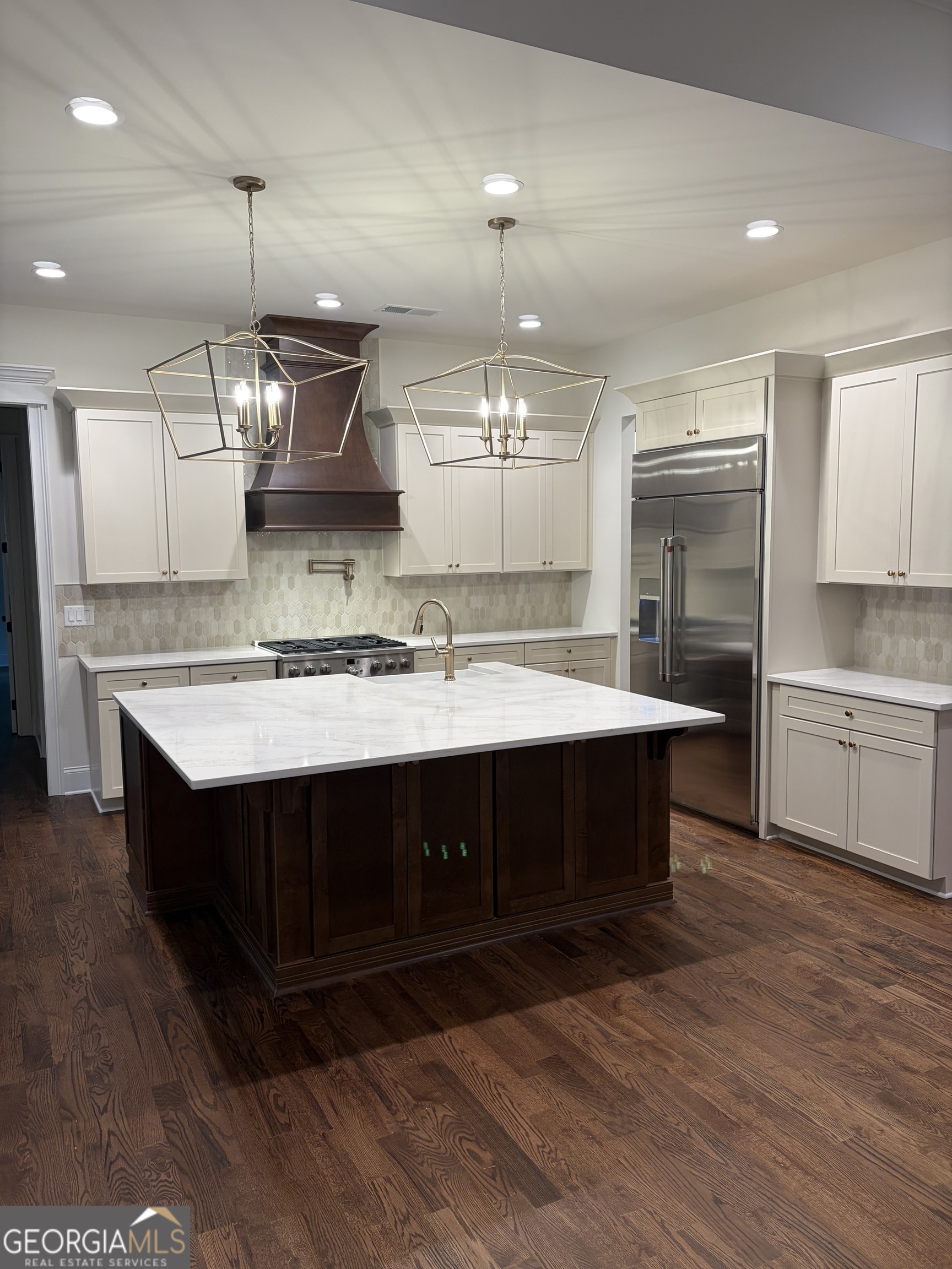 252 Iroquois Court