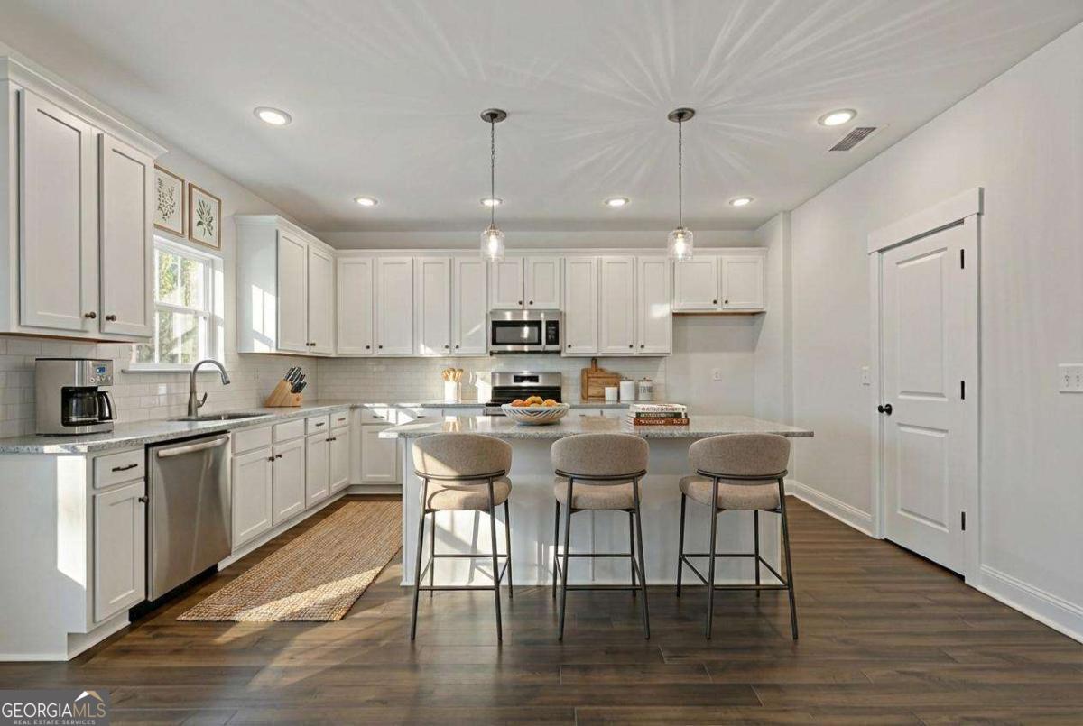 457 Principal Meridian Drive