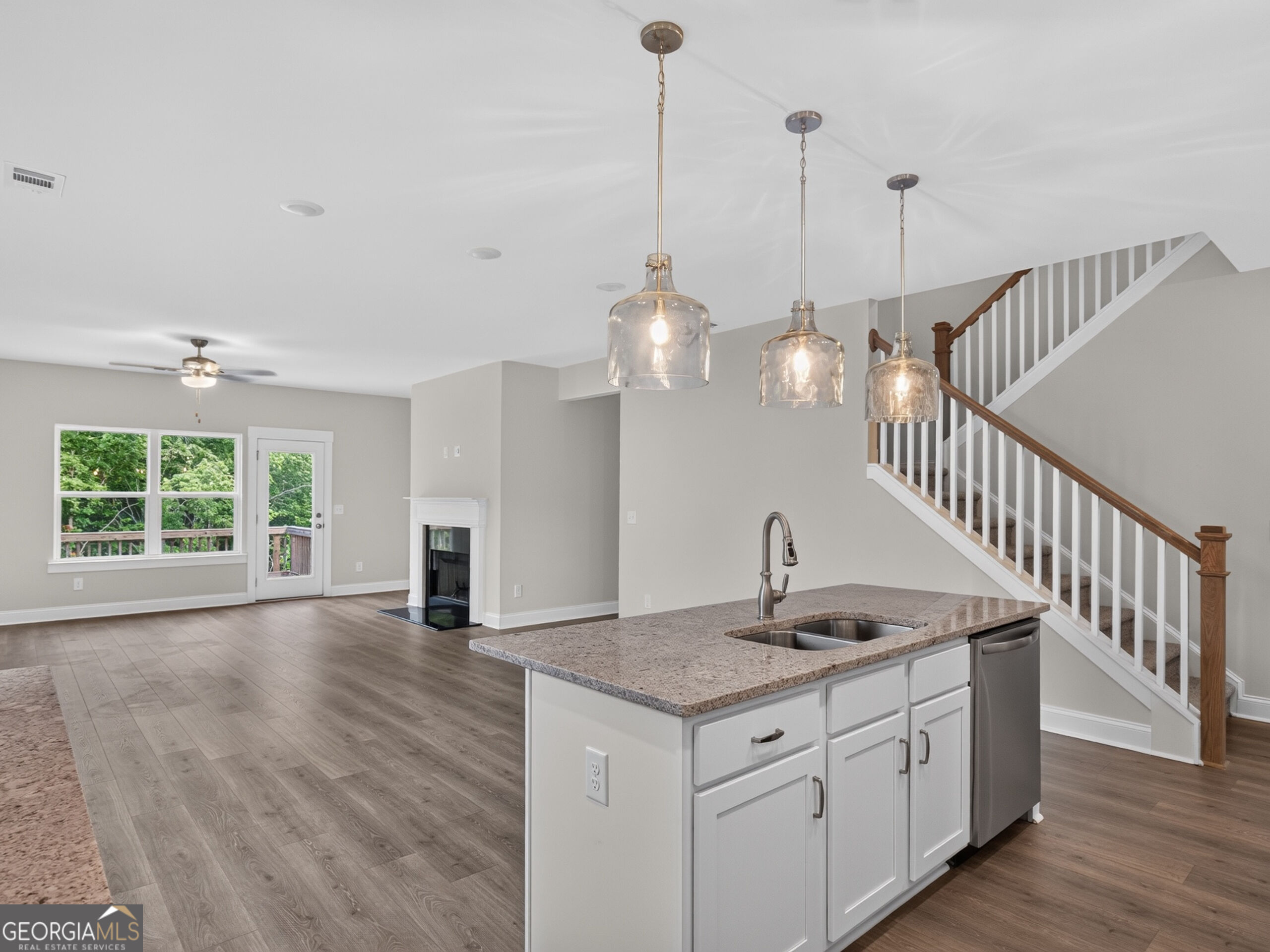497 Principal Meridian Drive