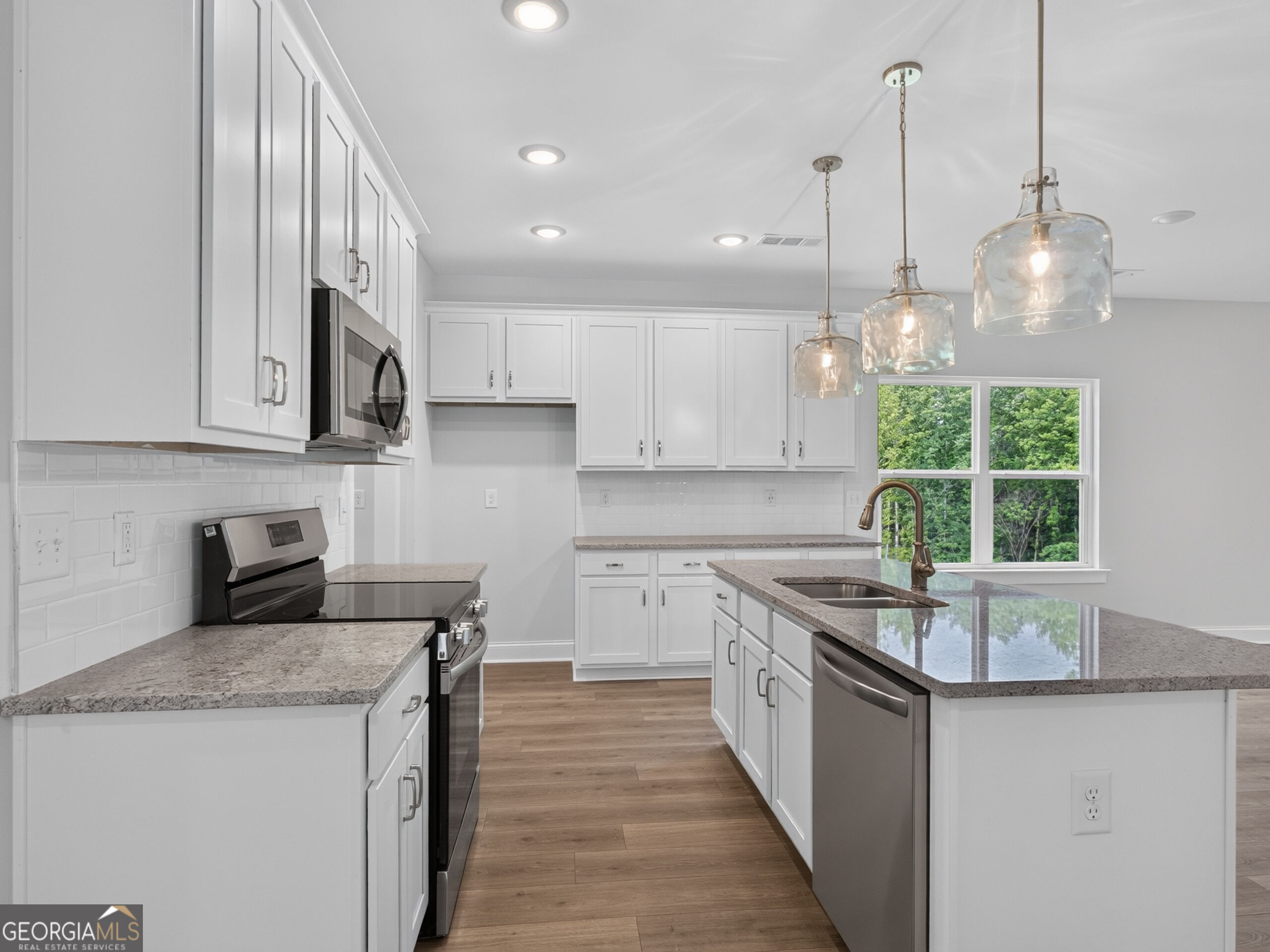 497 Principal Meridian Drive