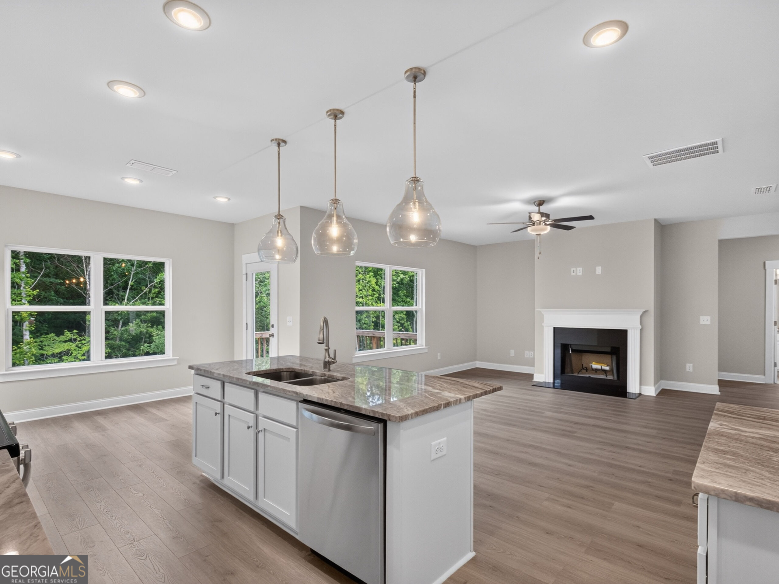 517 Principal Meridian Drive # 22