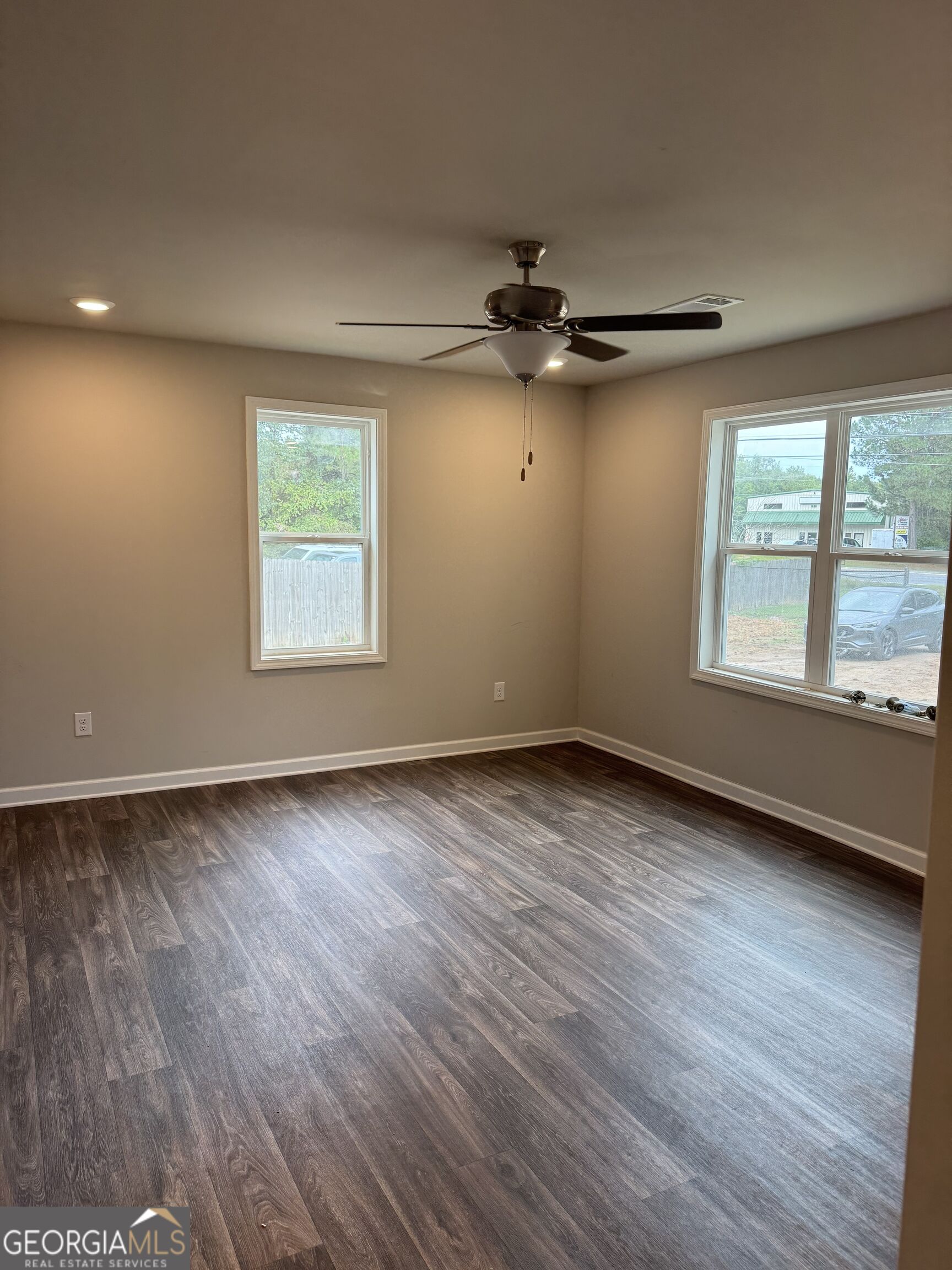 1615 Highway 138