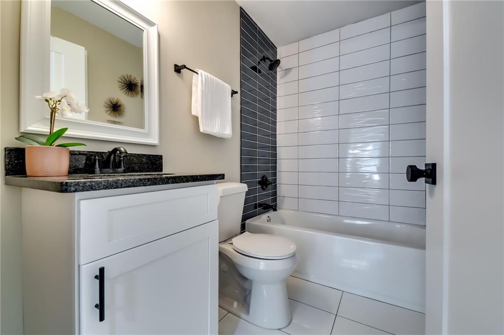 1417 Lockwood Drive SW