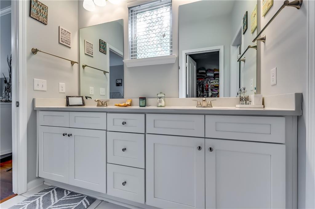 3105 King Walk Circle SW