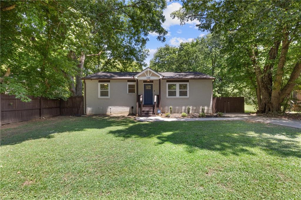 1225 Redford Drive SE