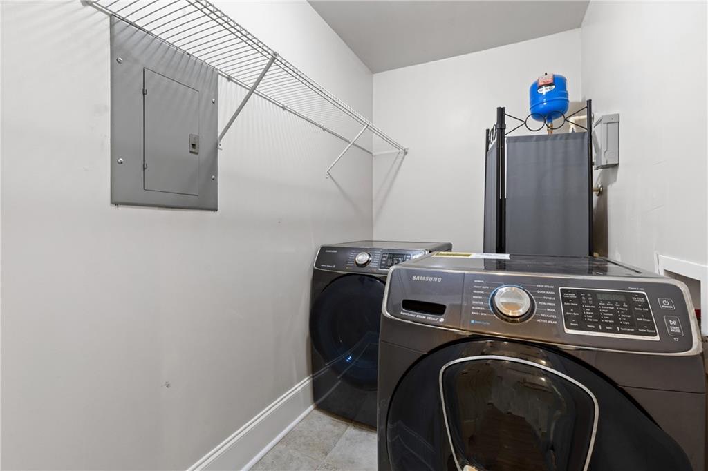 1225 Redford Drive SE