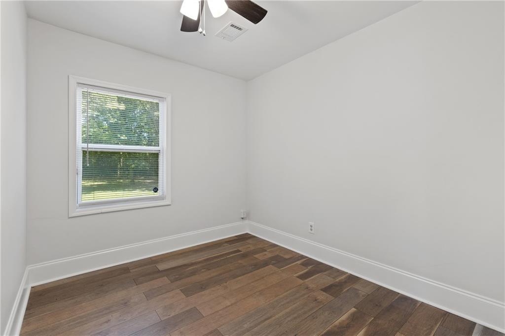 1225 Redford Drive SE