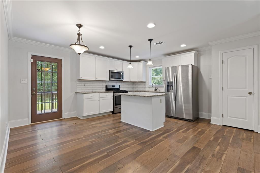 1225 Redford Drive SE