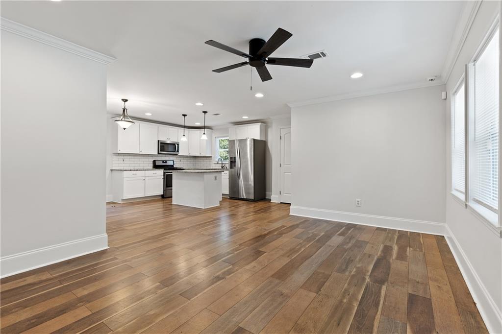 1225 Redford Drive SE