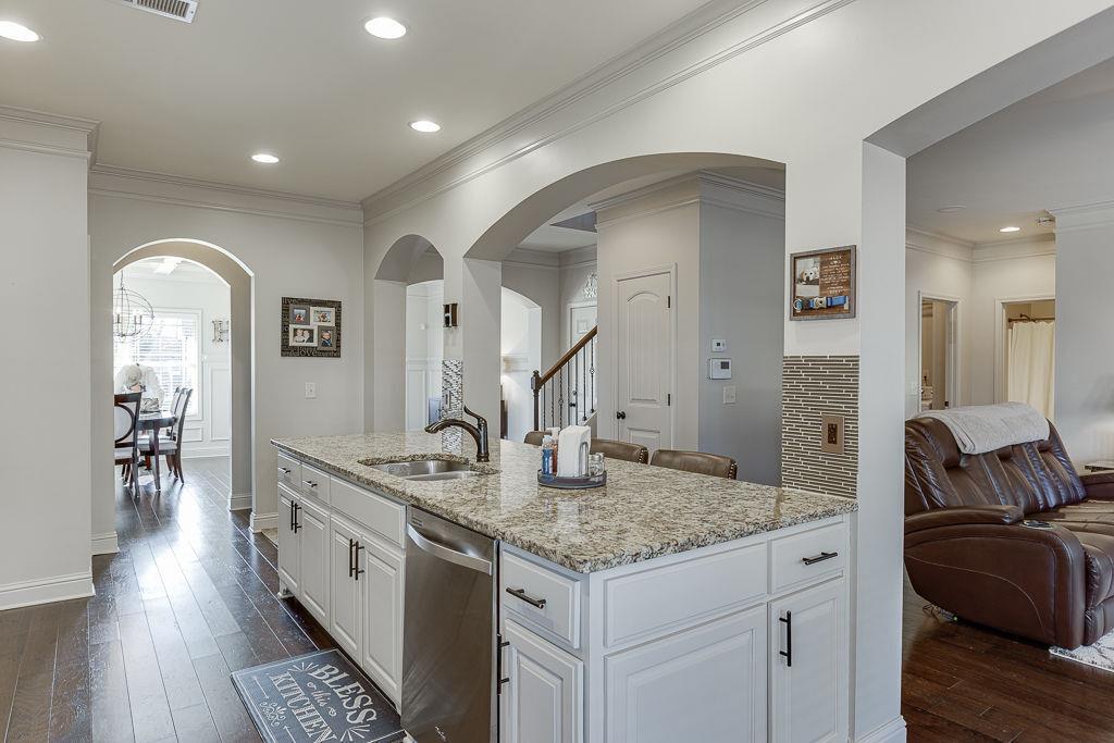 2225 Independence Lane