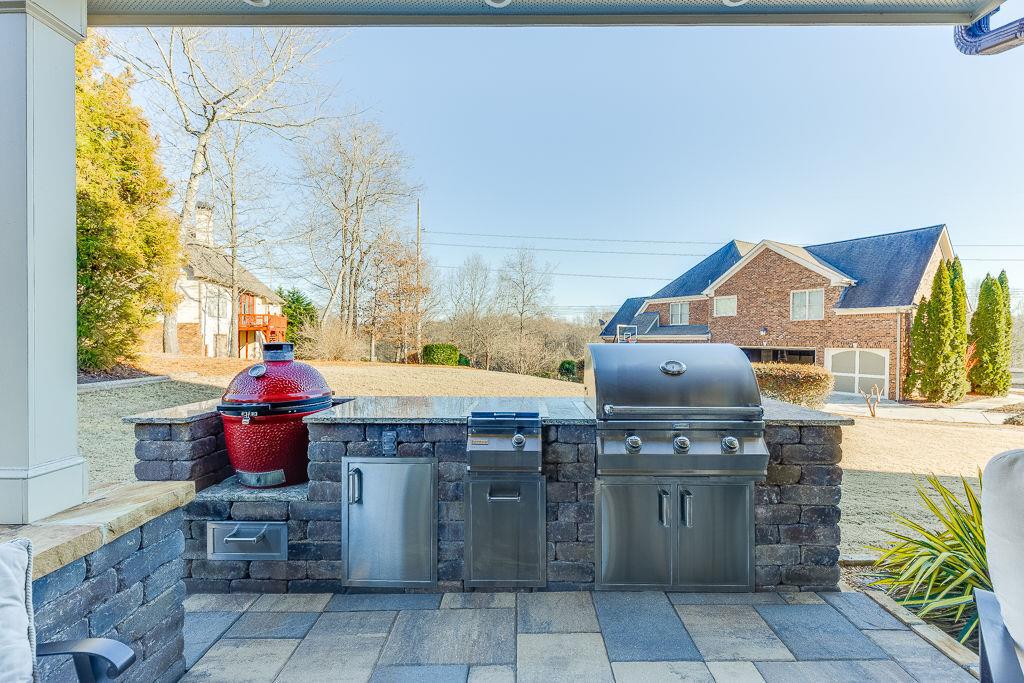 2225 Independence Lane