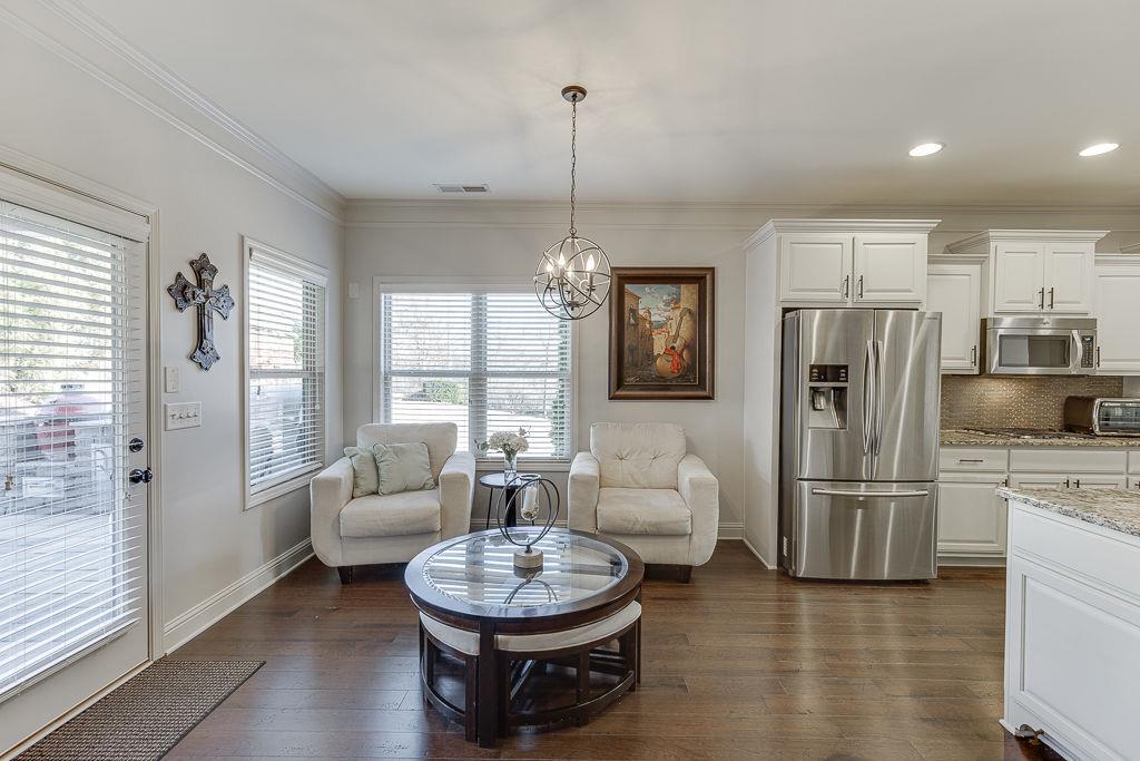 2225 Independence Lane