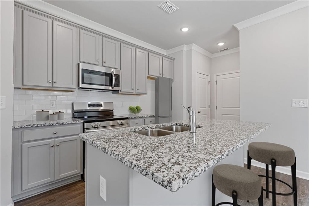 693 Shoals Trail