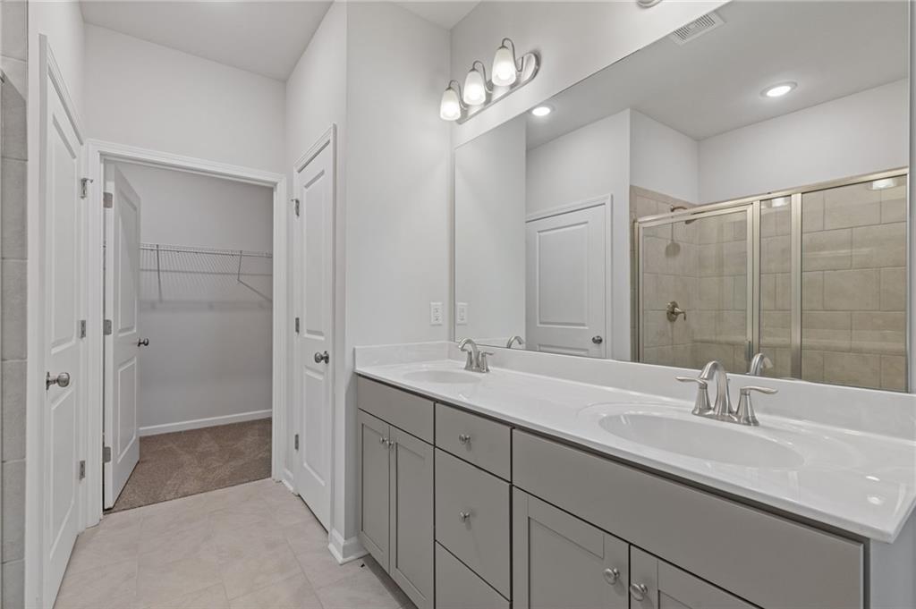 3908 SHELLEYDALE Drive Unit 39