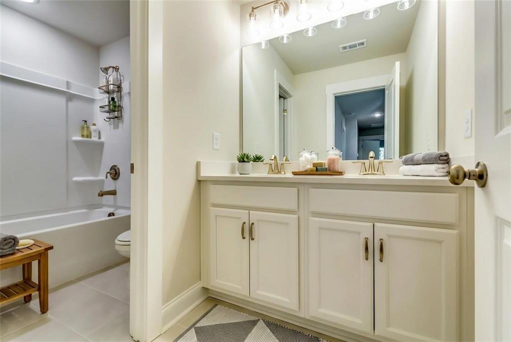 321 Principal Meridian Drive