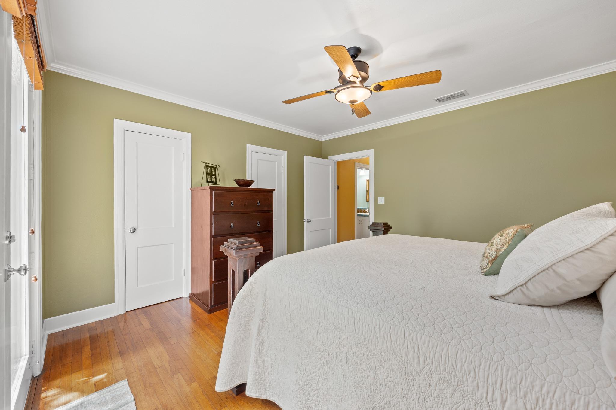1517 W 29th ST