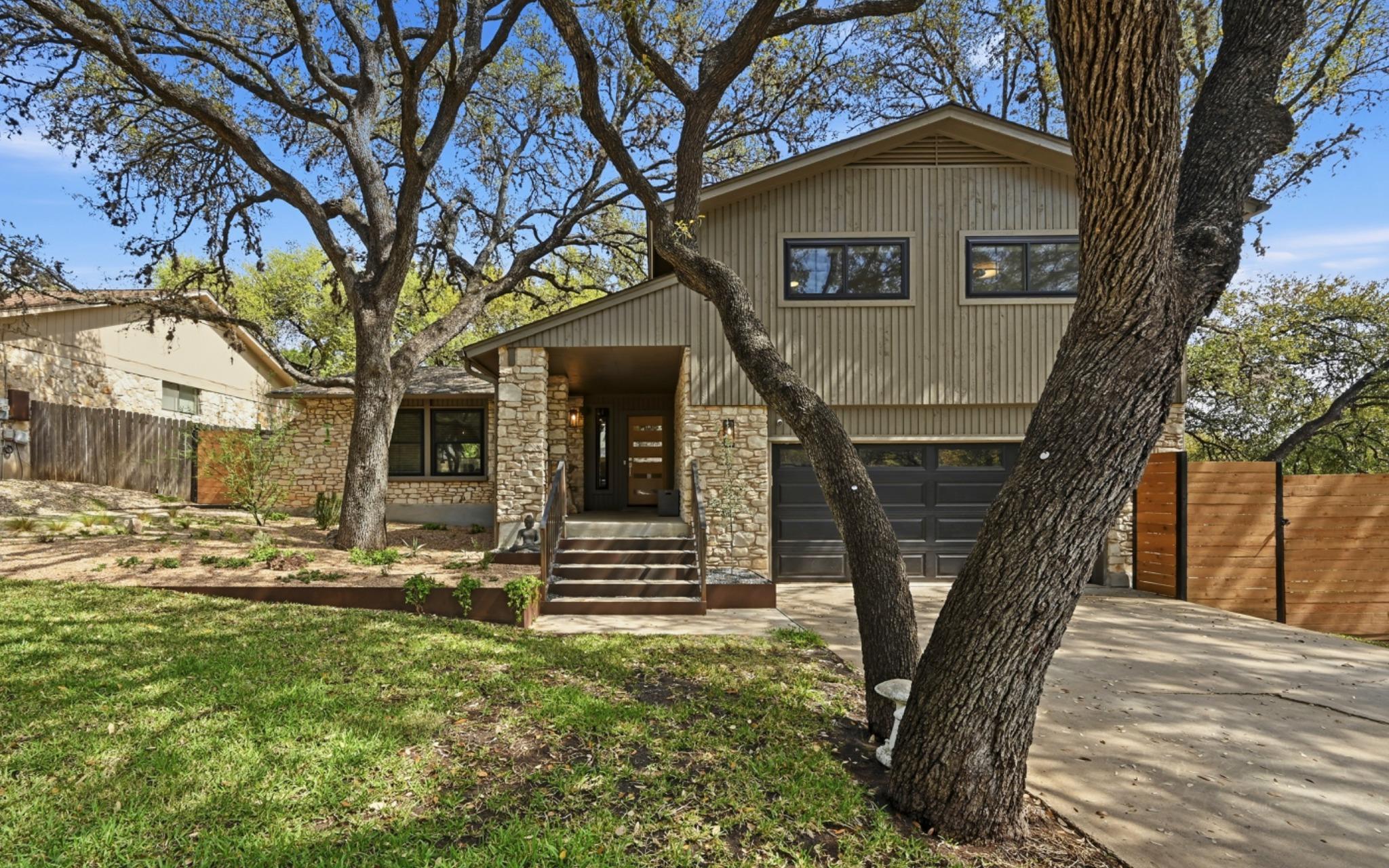 3100 Honey Tree LN
