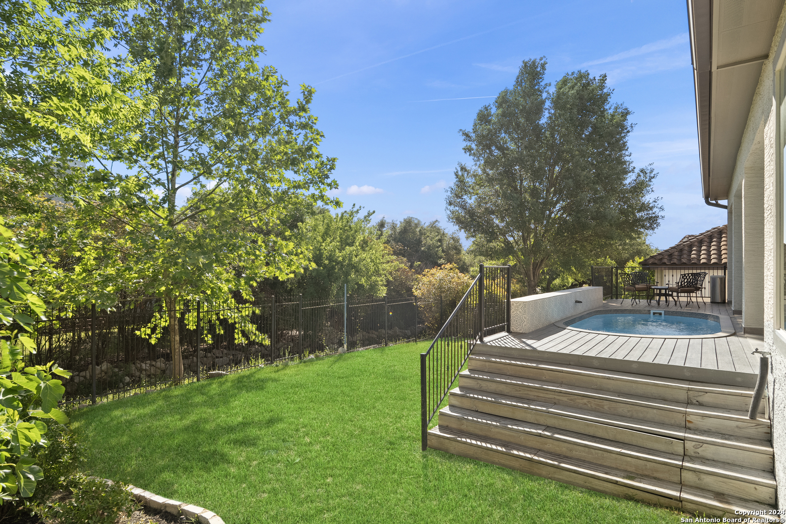 19 STONE HILL CT
