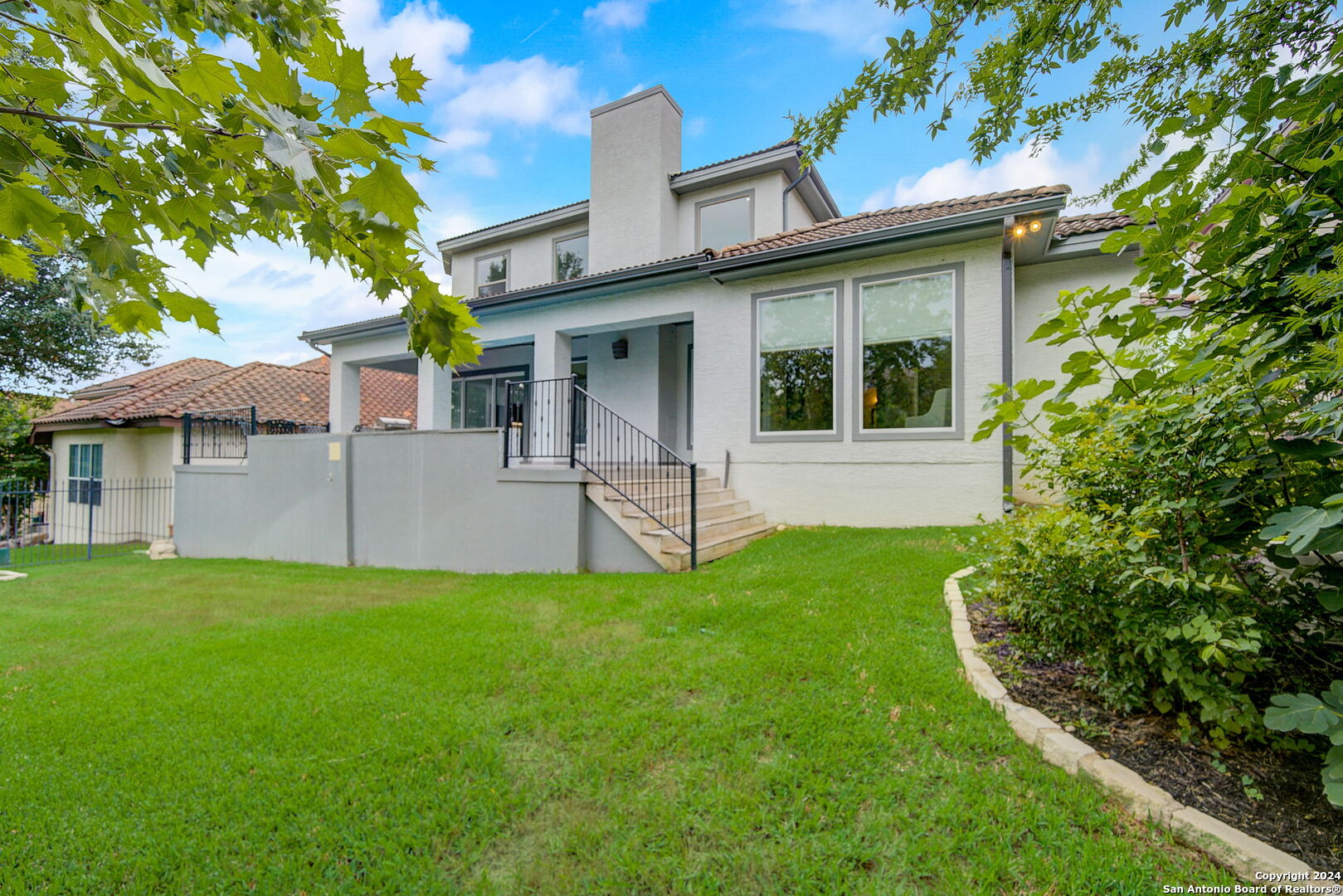 19 STONE HILL CT