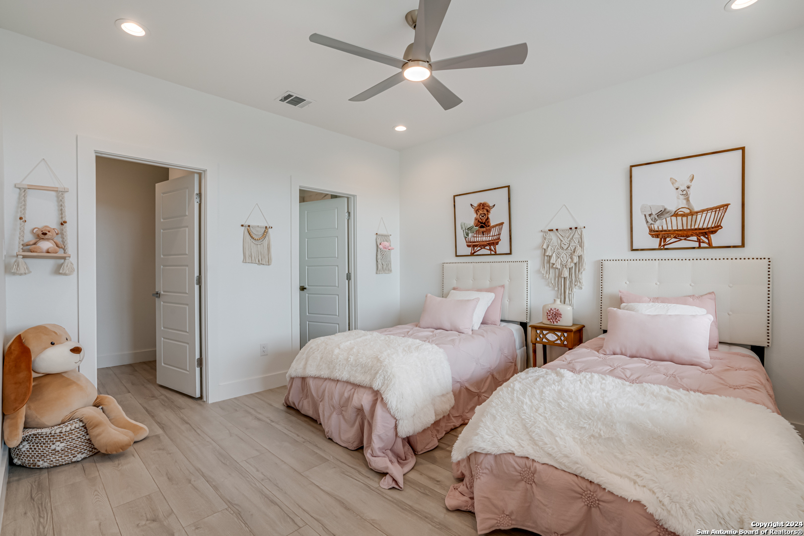 2539 Manor Heights