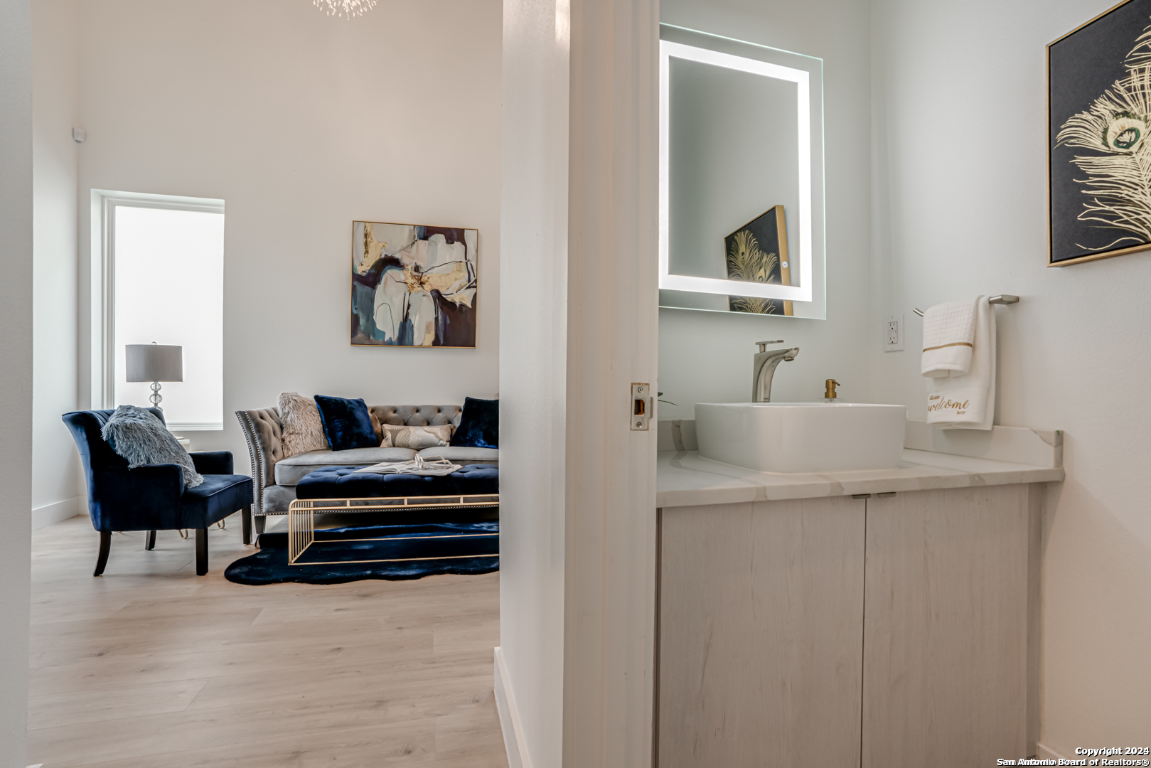 2539 Manor Heights