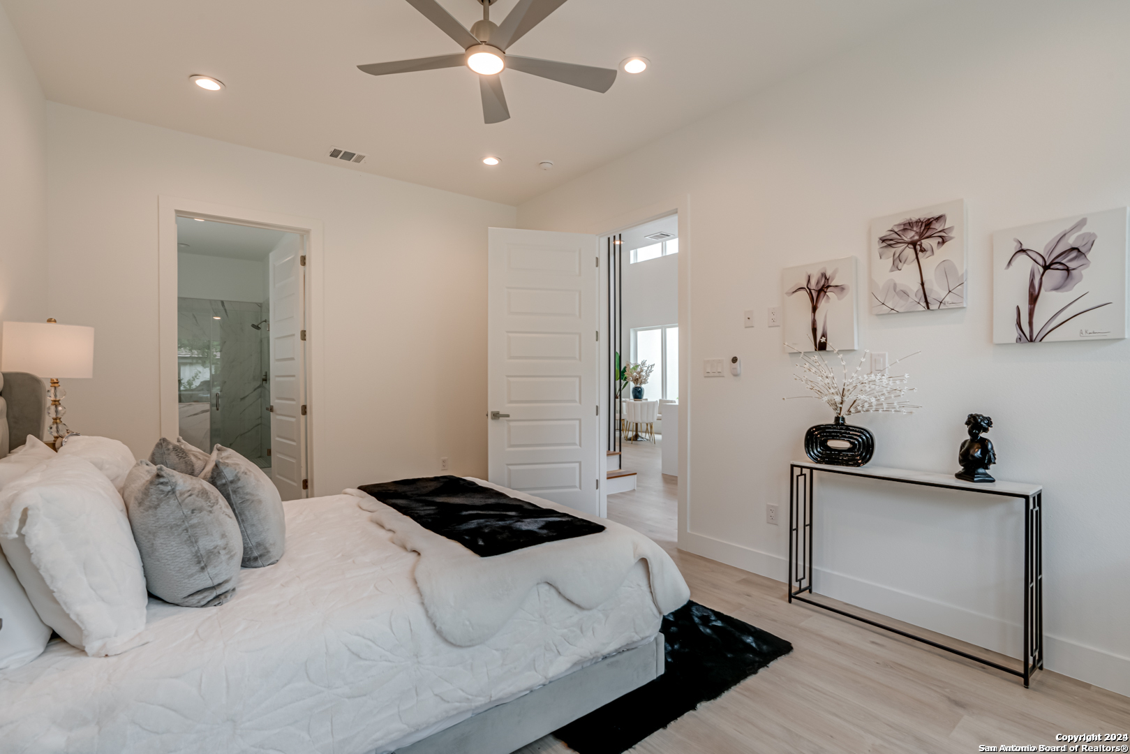2539 Manor Heights