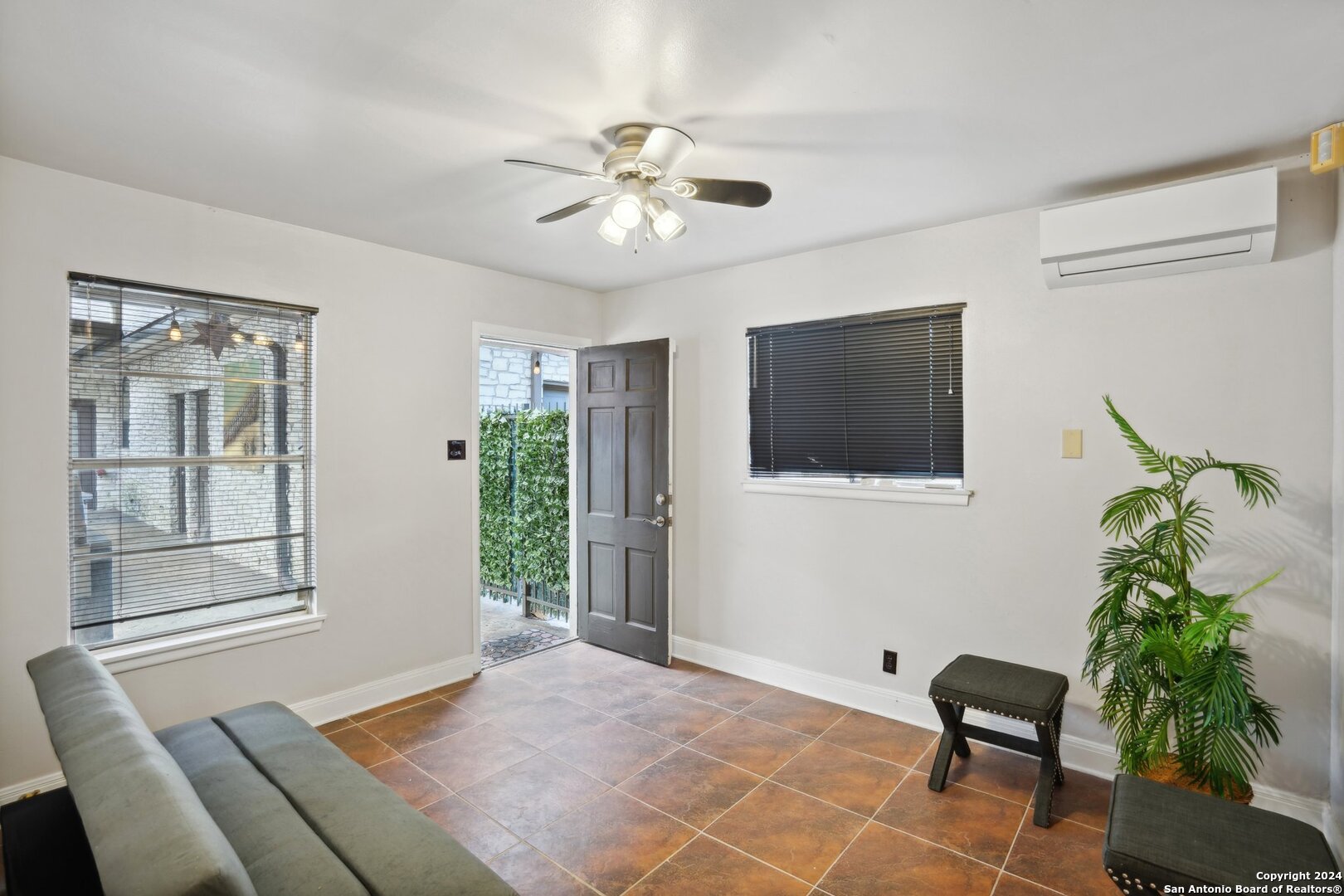 101 Sir Arthur Ct