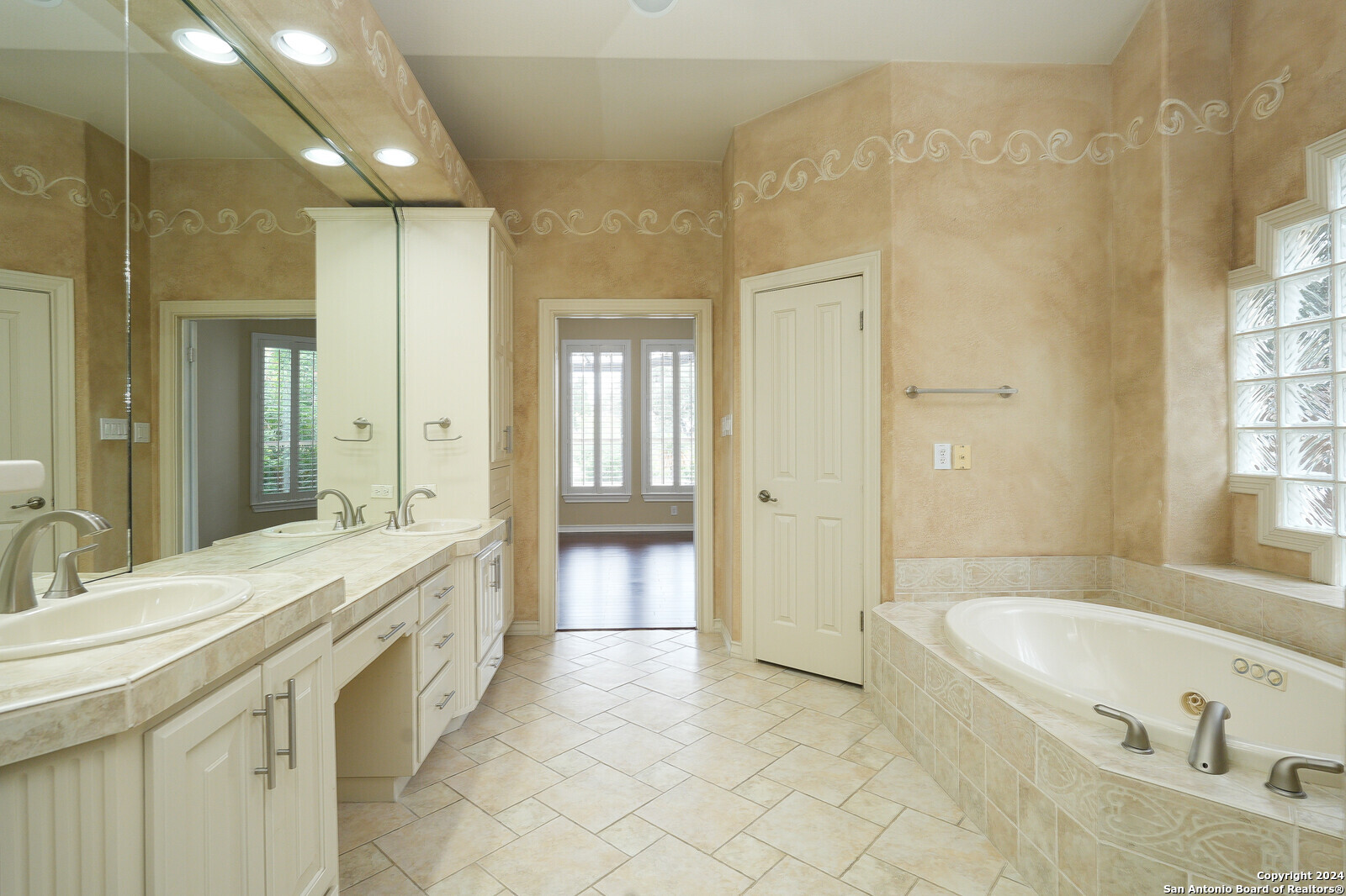 1214 Harvest Canyon