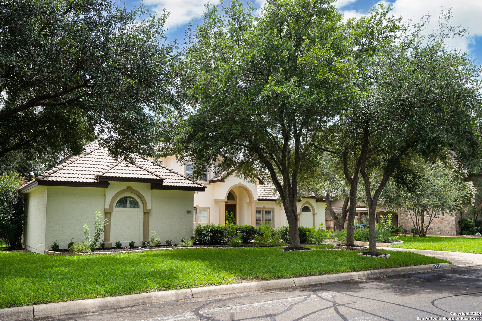 1214 Harvest Canyon