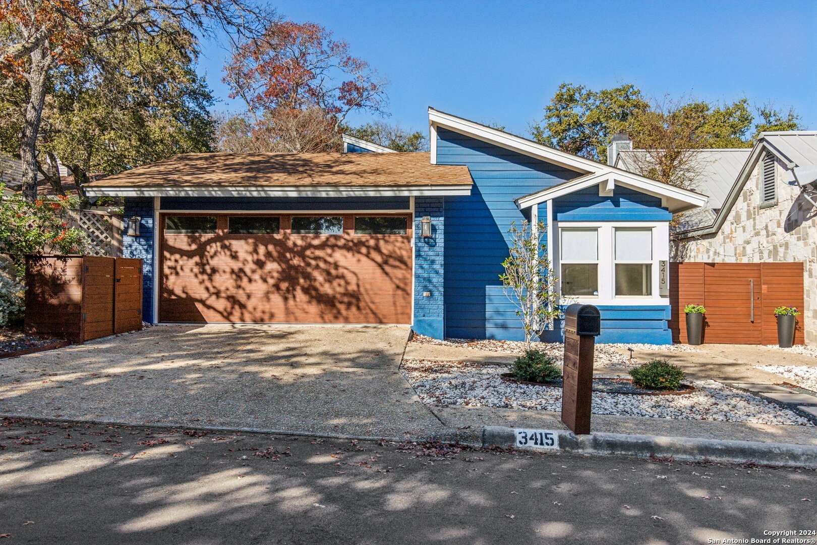 3415 River Way