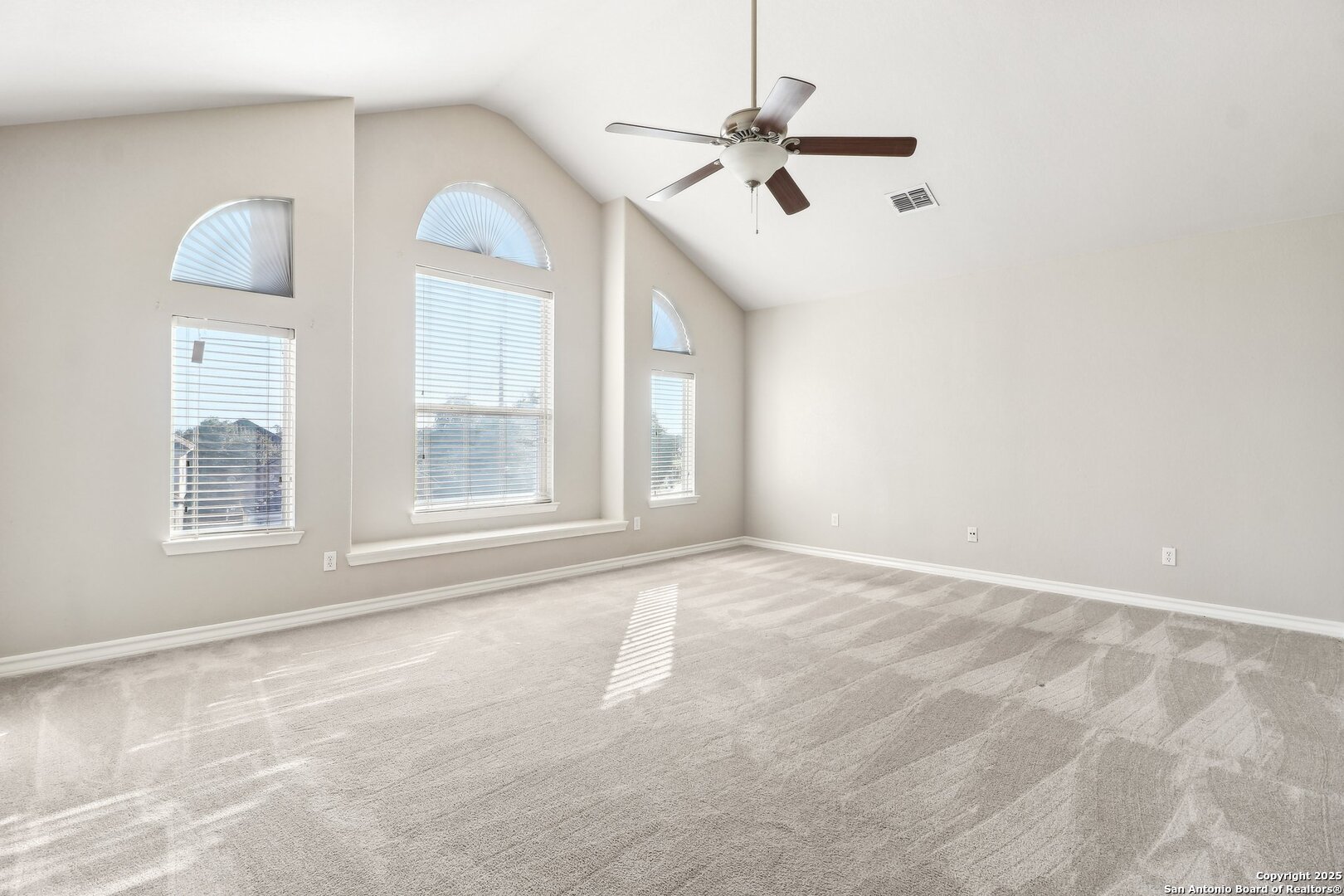 25607 TRANQUIL RIM