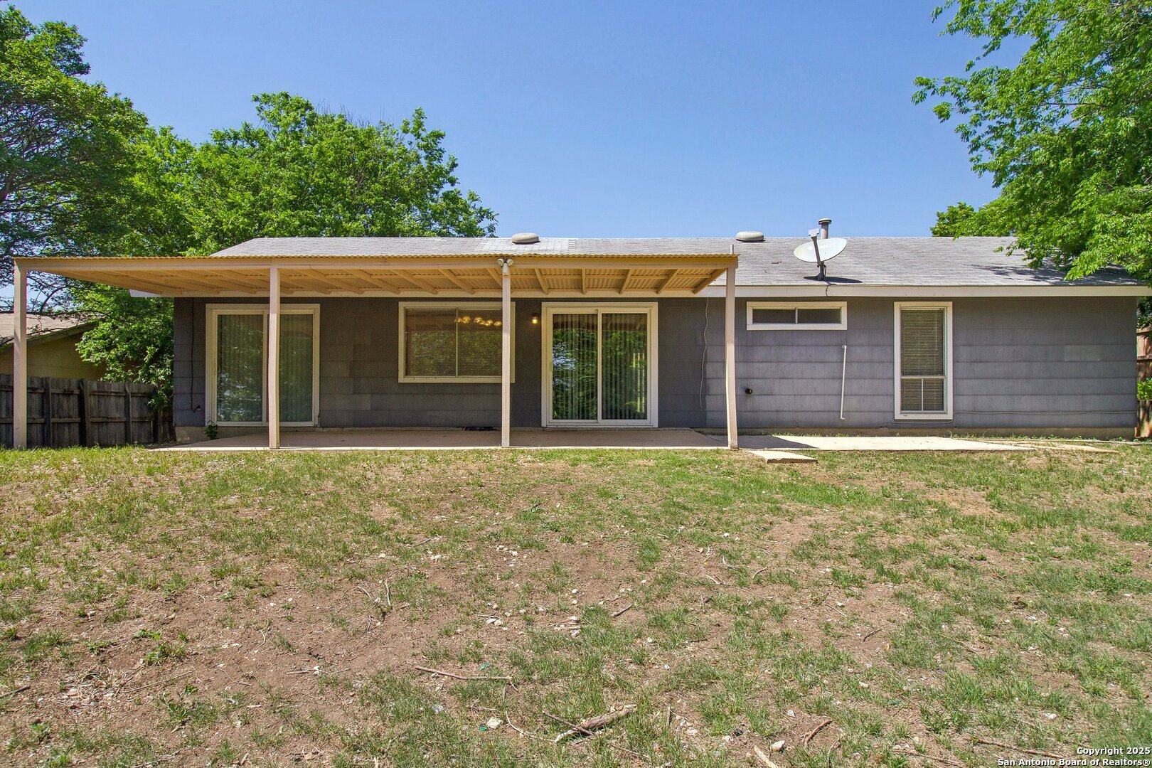 7810 Village oak