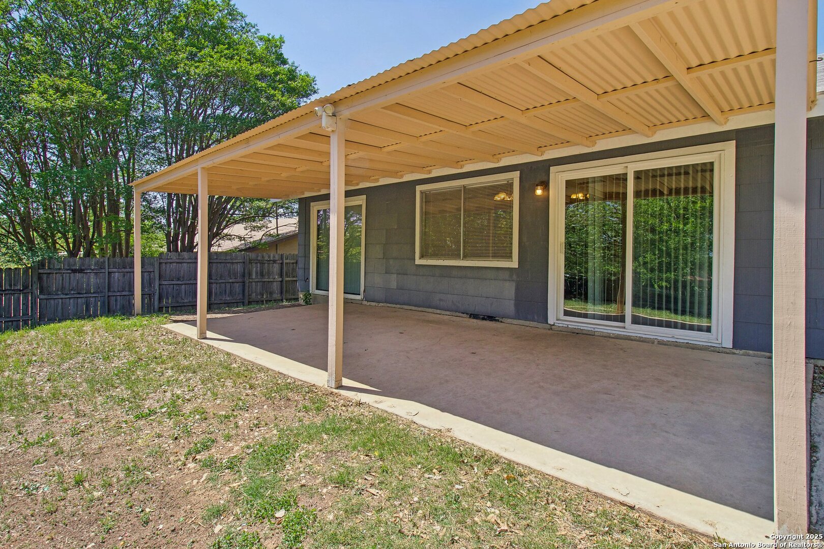 7810 Village oak