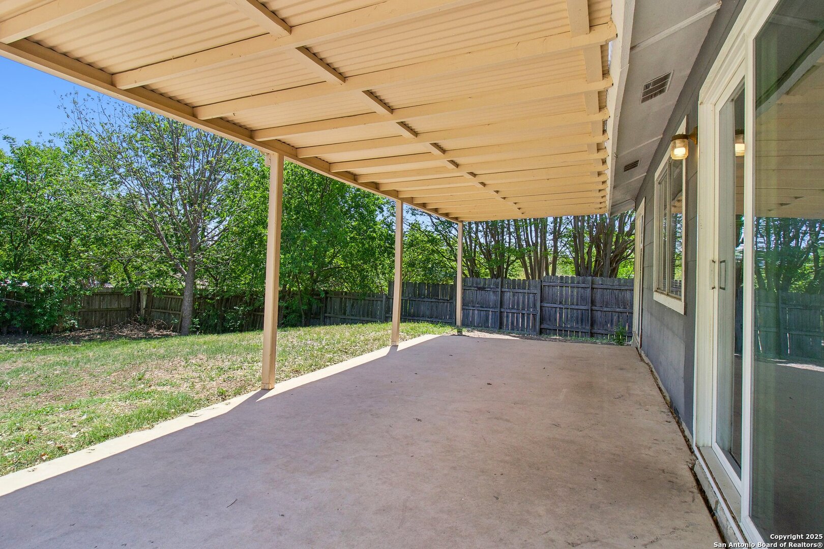 7810 Village oak
