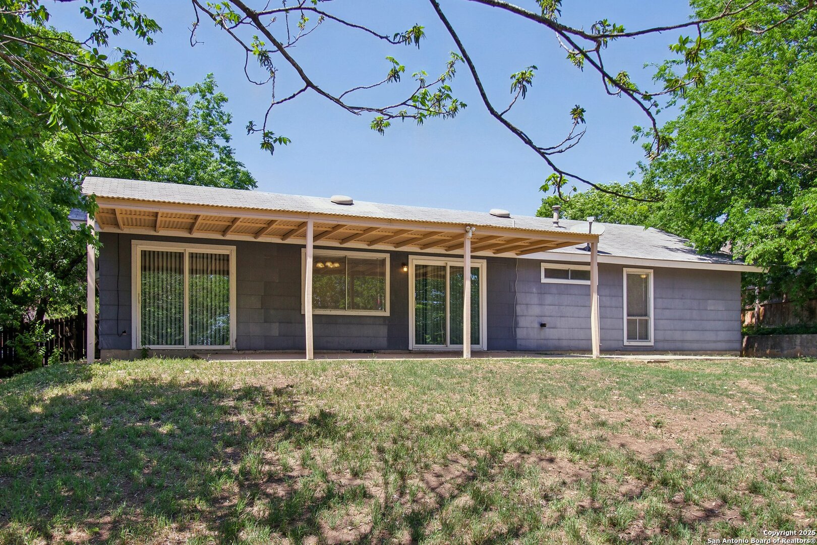 7810 Village oak
