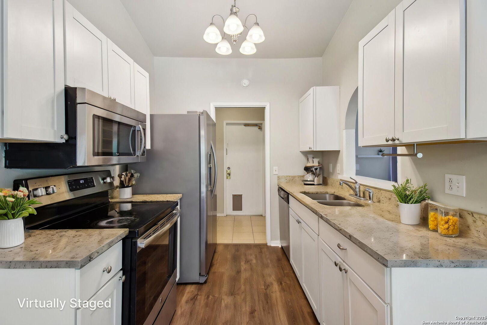 7810 Village oak