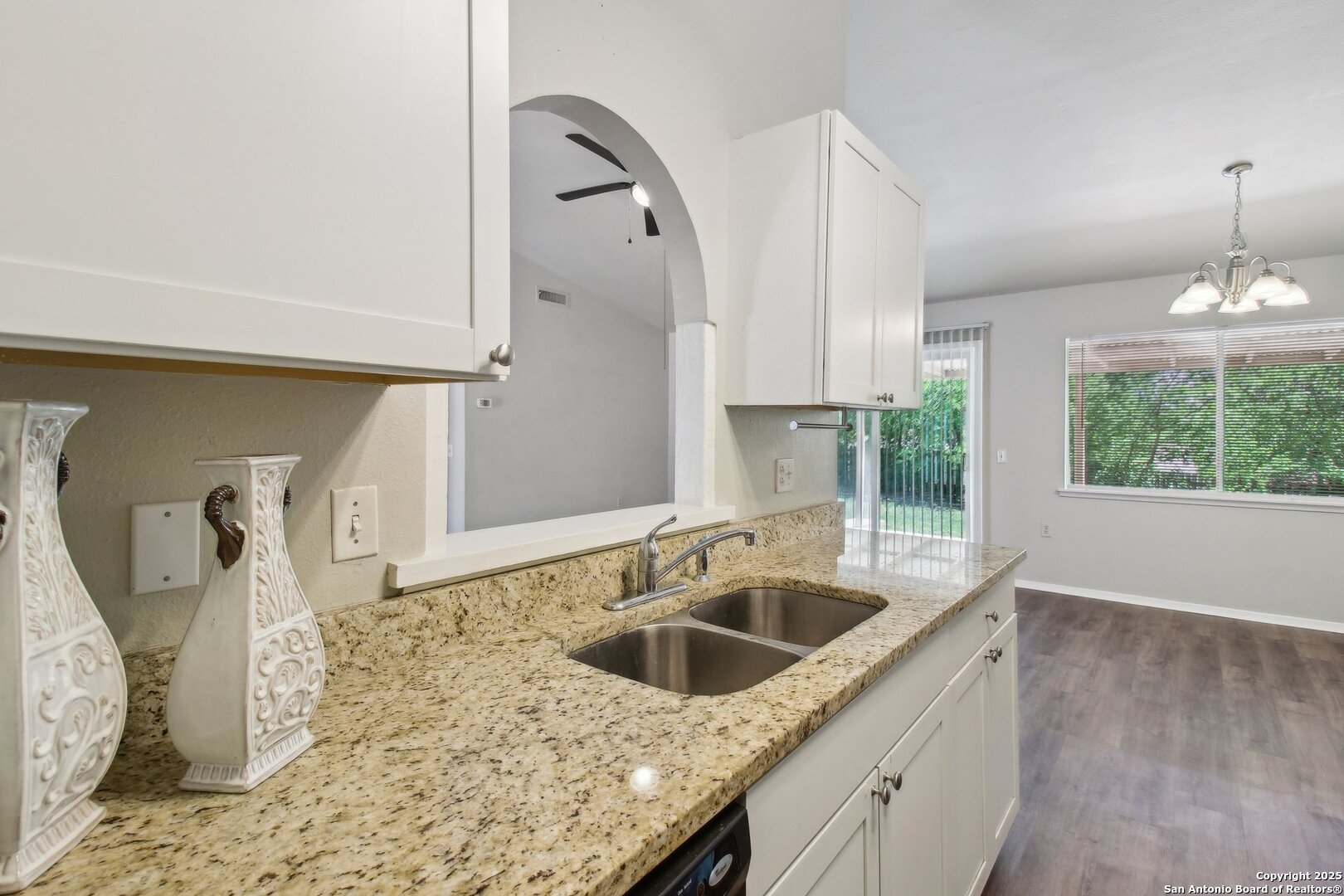 7810 Village oak
