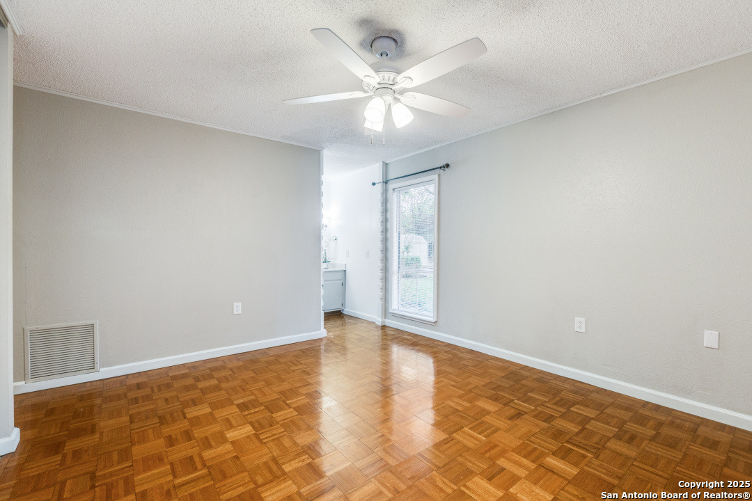 7629 Antique Oak