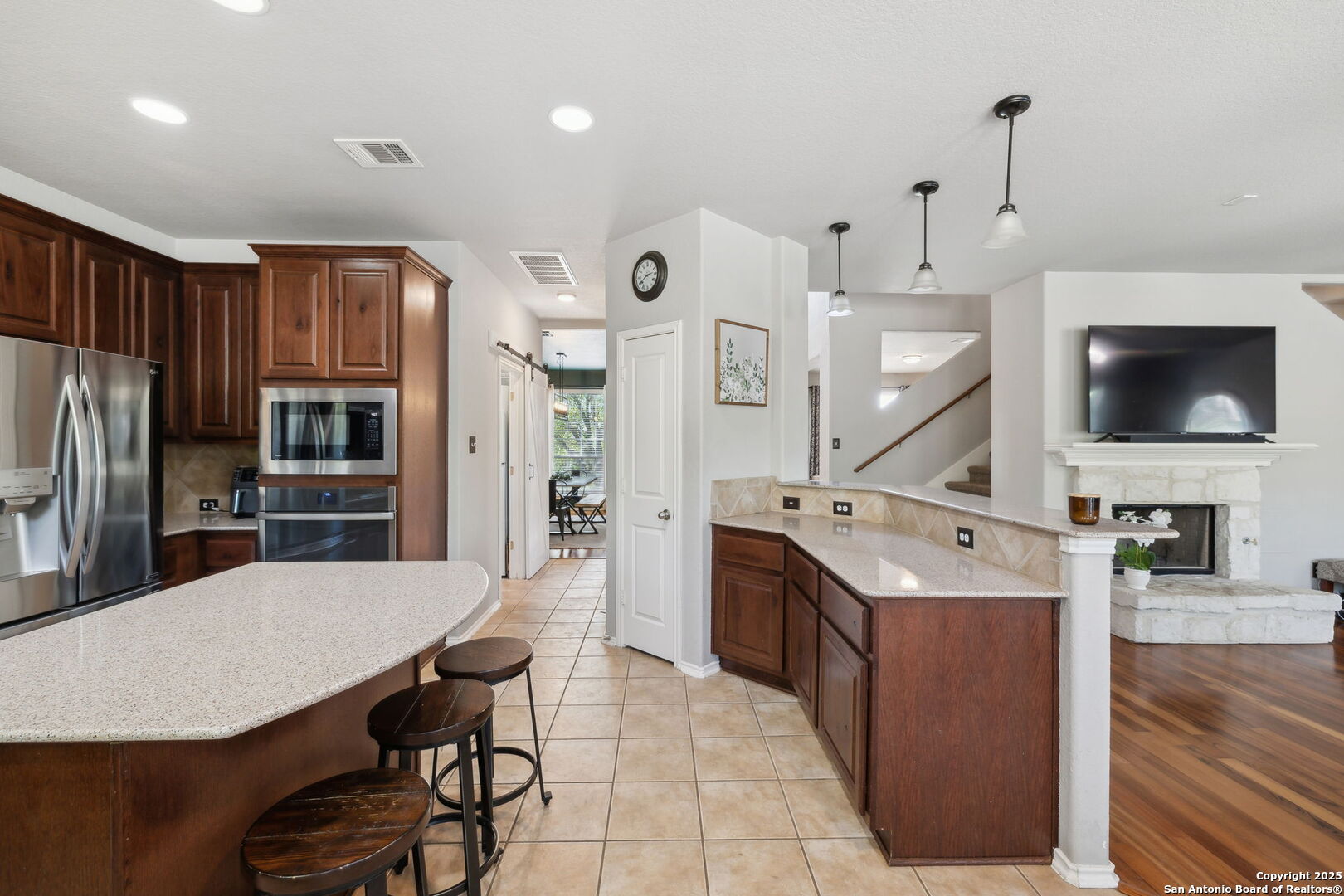 1026 Tumbling Oaks